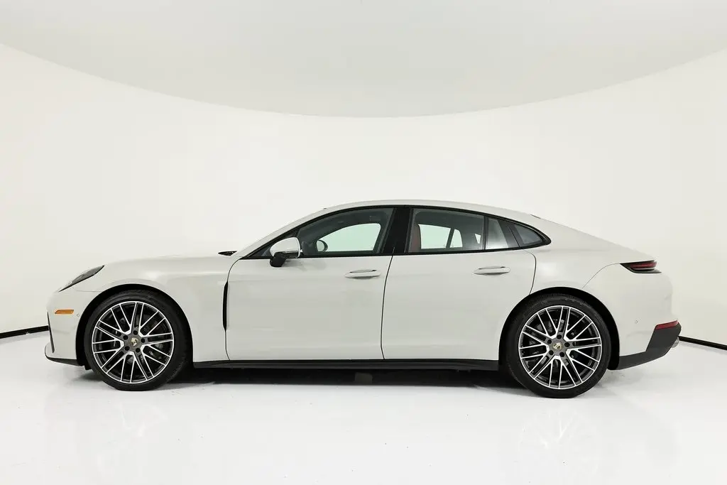 2026 Porsche Panamera Base - Photo 16