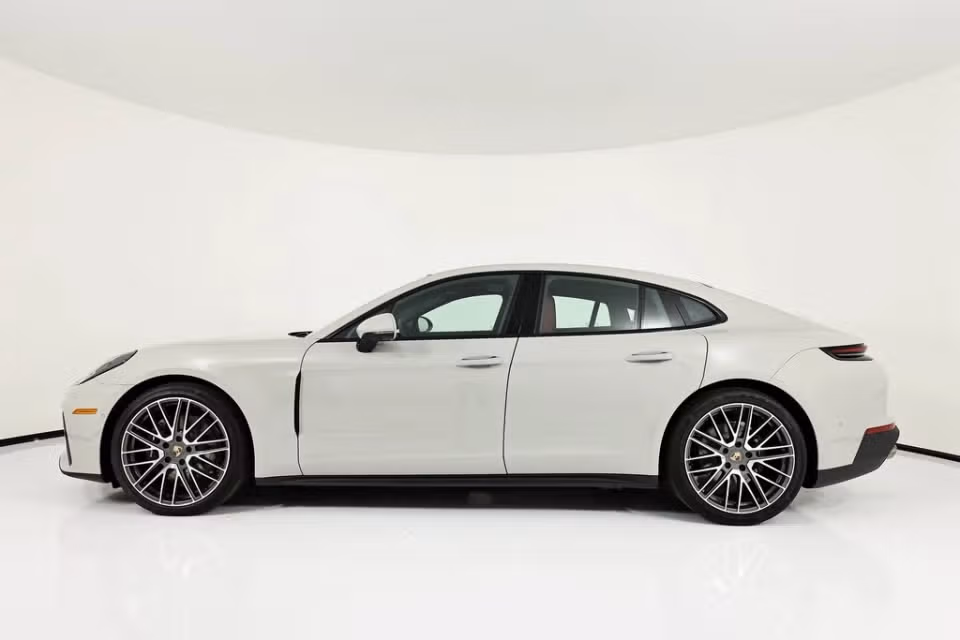 2026 Porsche Panamera Base - Photo 11