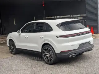 2026 Porsche Cayenne Base - Photo 21