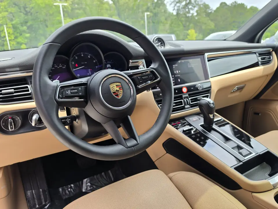 2026 Porsche Macan Base - Photo 31