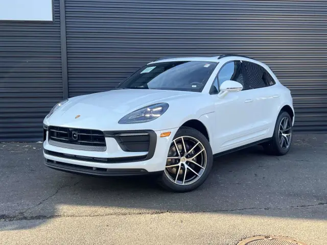 2026 Porsche Macan T - Photo 6