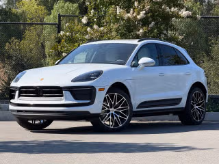 2026 Porsche Macan's photo