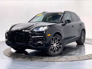2026 Porsche Cayenne E-Hybrid's photo
