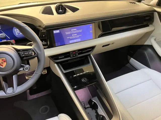 2026 Porsche Macan S - Photo 30