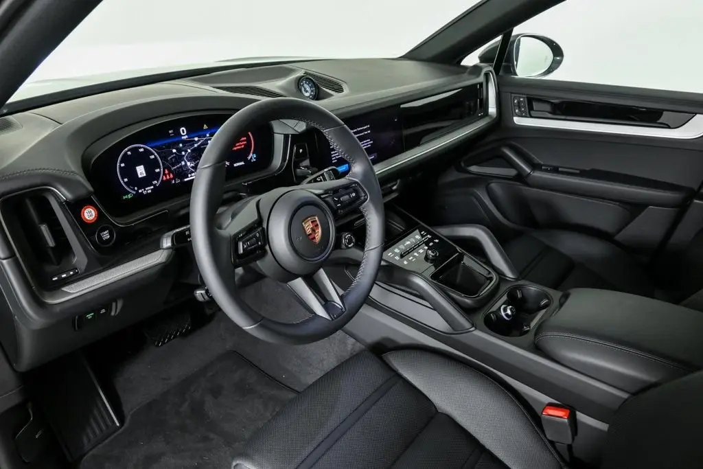 2025 Porsche Cayenne Coup Base - Photo 32