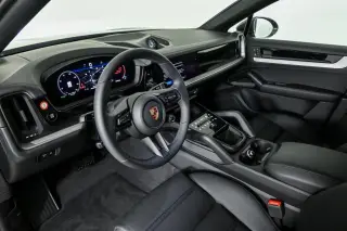 2025 Porsche Cayenne Coup Base - Photo 29