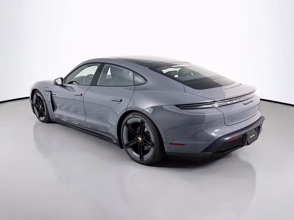 2026 Porsche Taycan GTS - Photo 20