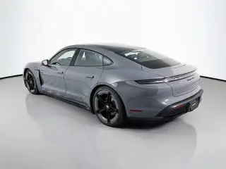 2026 Porsche Taycan GTS - Photo 21