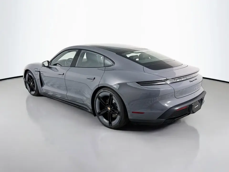 2026 Porsche Taycan GTS - Photo 23