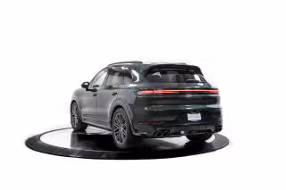 2025 Porsche Cayenne GTS - Photo 17