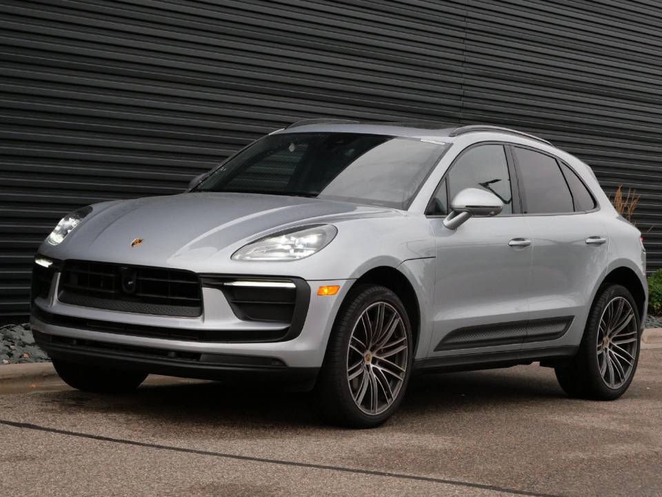 2026 Porsche Macan T