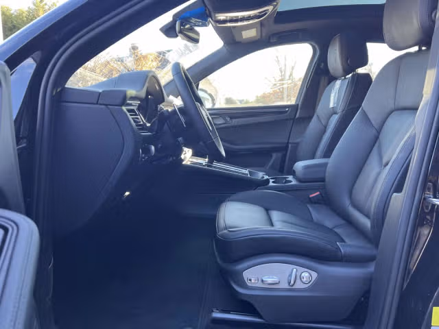 2026 Porsche Macan S - Photo 34