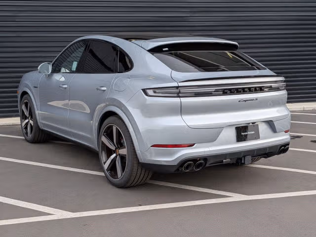 2026 Porsche Cayenne Coup S E-Hybrid - Photo 18