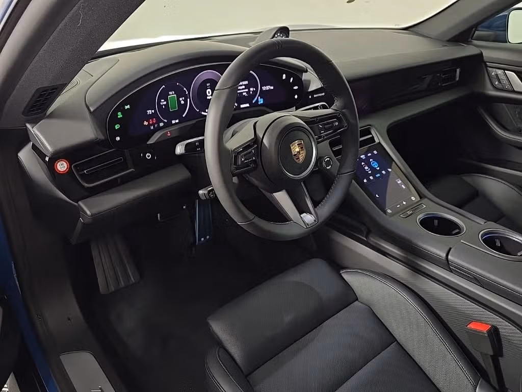 2025 Porsche Taycan Base - Photo 28