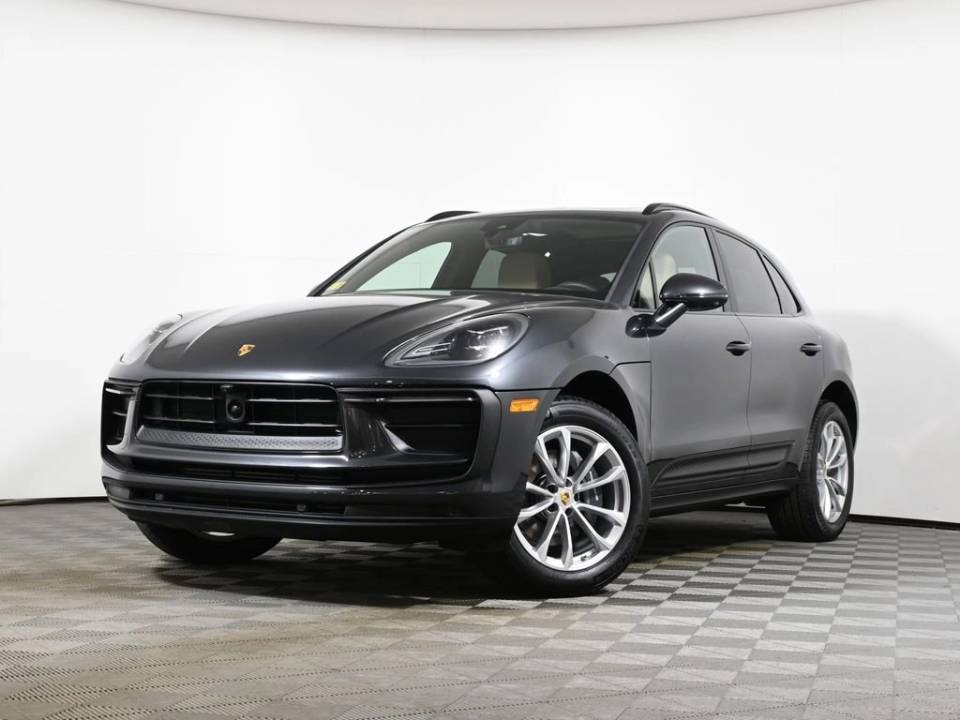 2025 Porsche Macan Base