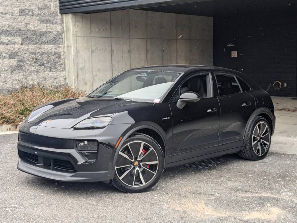 2025 Porsche Macan S