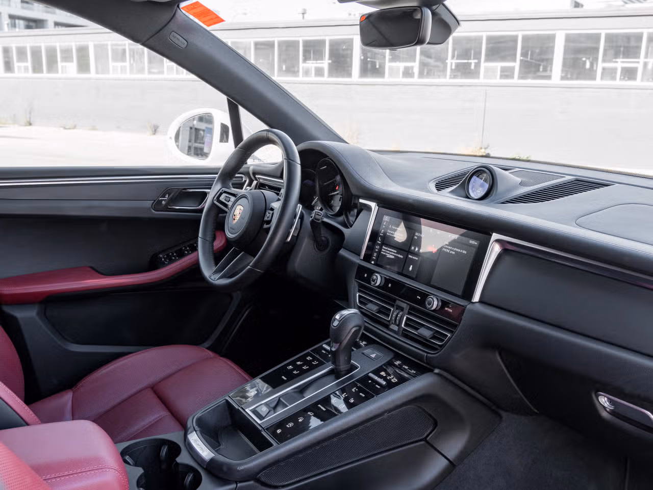 2022 Porsche The New Macan