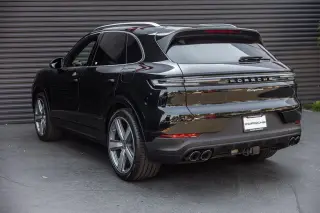 2024 Porsche Cayenne E-Hybrid - Photo 21