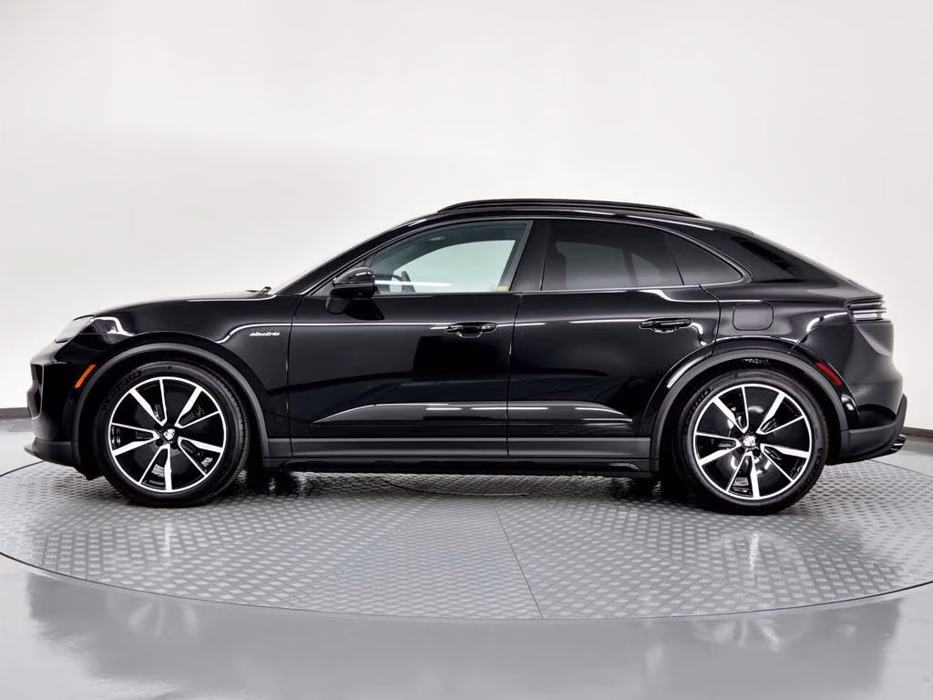 2025 Porsche Macan Base - Photo 12