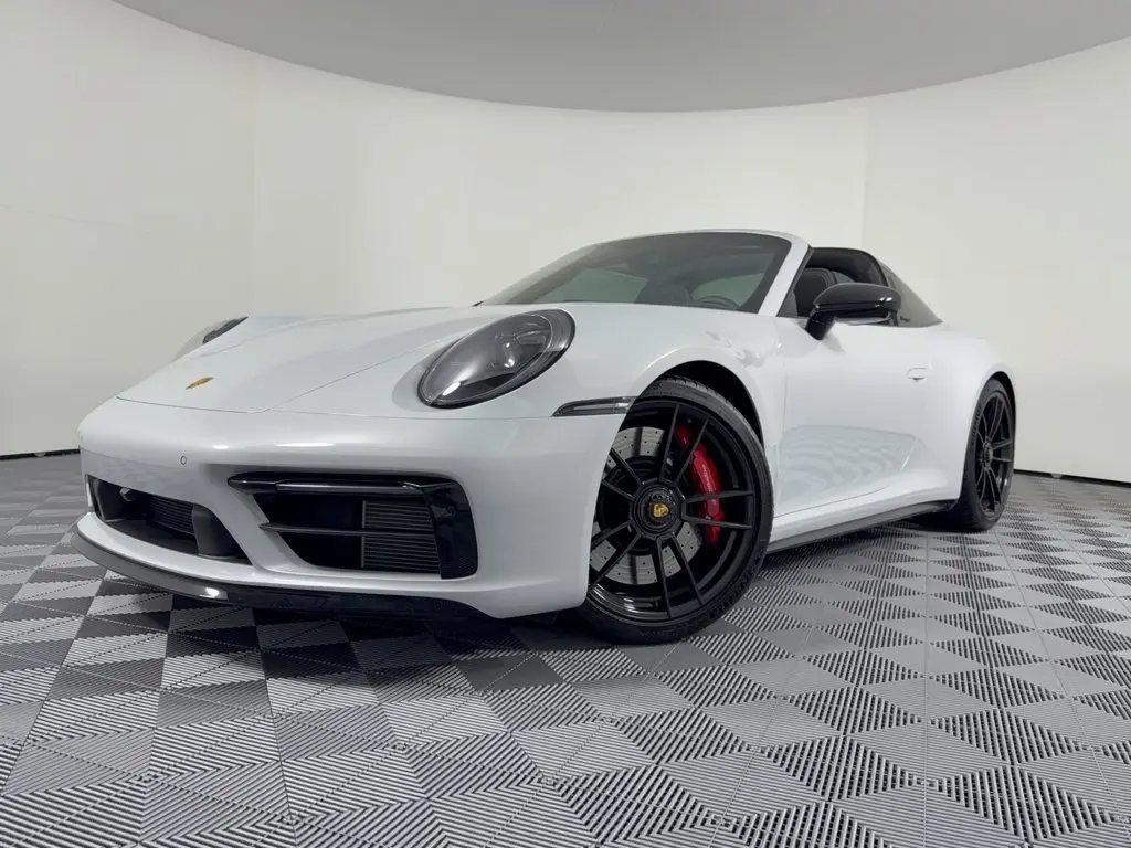 2024 Porsche 911 Targa 4 GTS