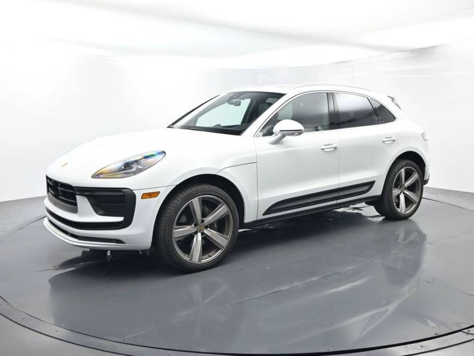 2025 Porsche Macan