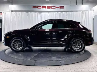 2026 Porsche Macan T - Photo 13