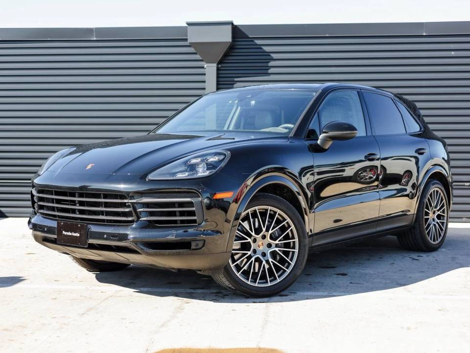 2023 Porsche Cayenne Base