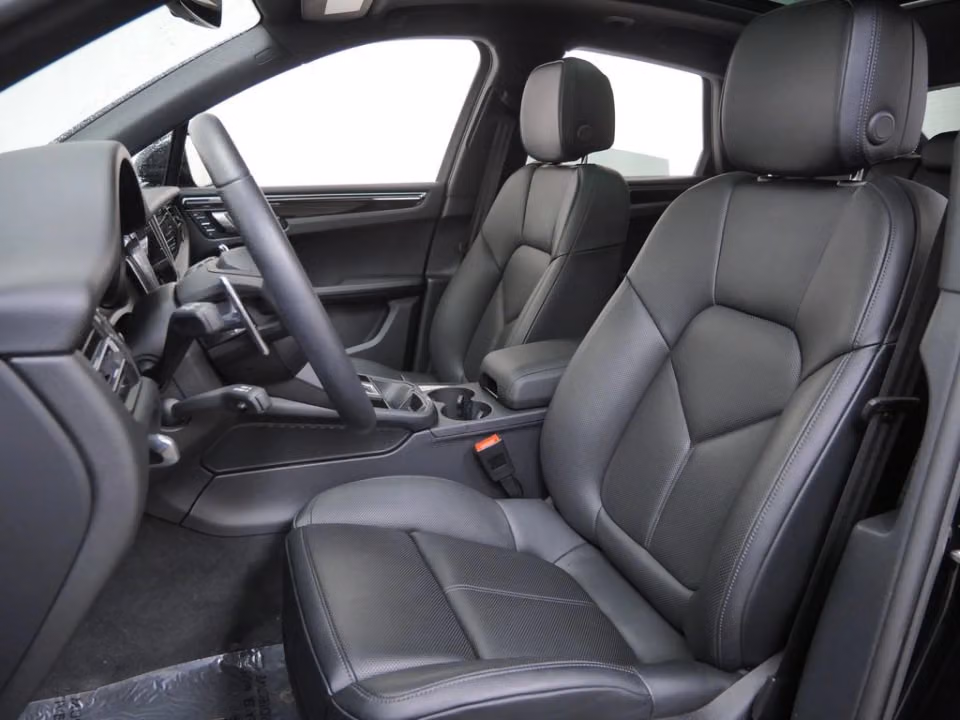 2026 Porsche Macan T - Photo 35