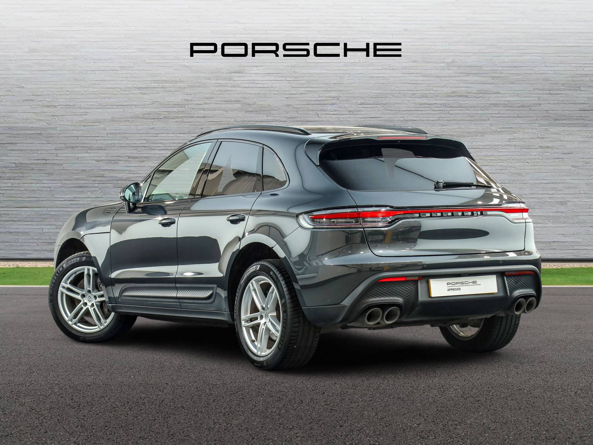 Macan, photo 2 of 30