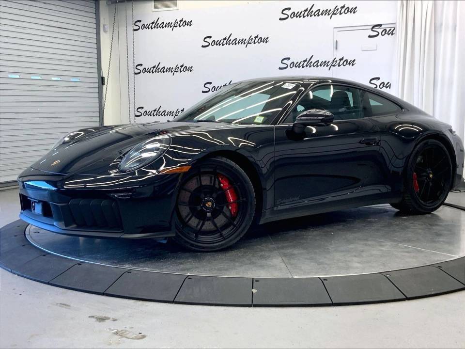 2026 Porsche 911 GTS