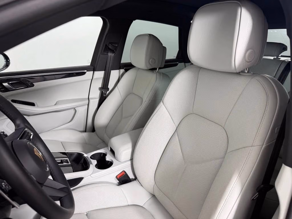 2026 Porsche Macan Base - Photo 36