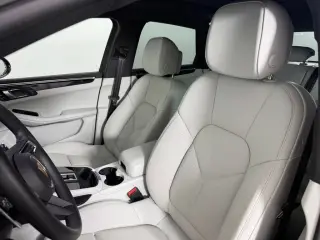 2026 Porsche Macan Base - Photo 37