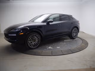 2023 Porsche Cayenne Turbo's photo