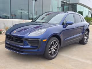 2025 Porsche Macan's photo