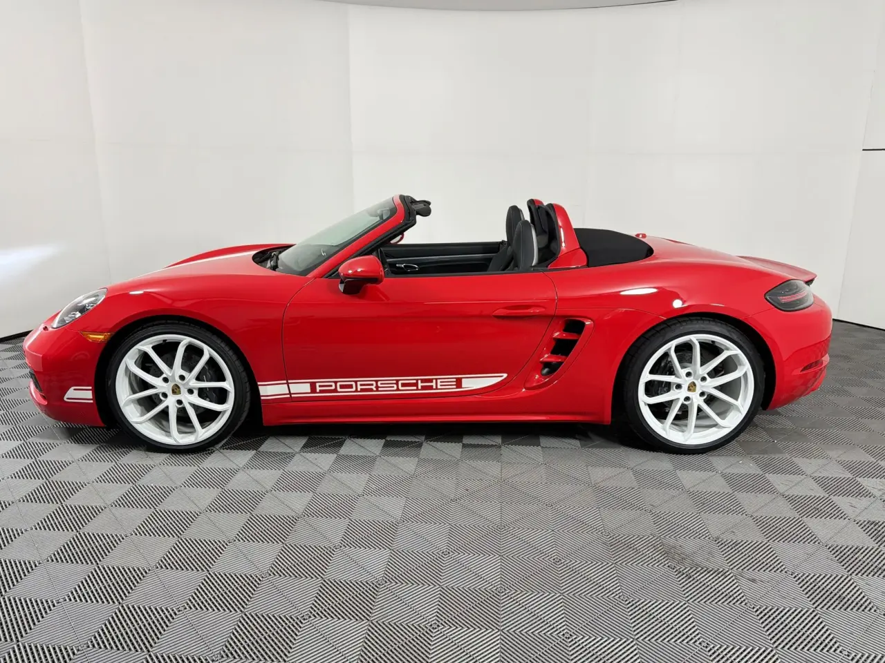 2025 Porsche 718 Style Edition - Photo 16