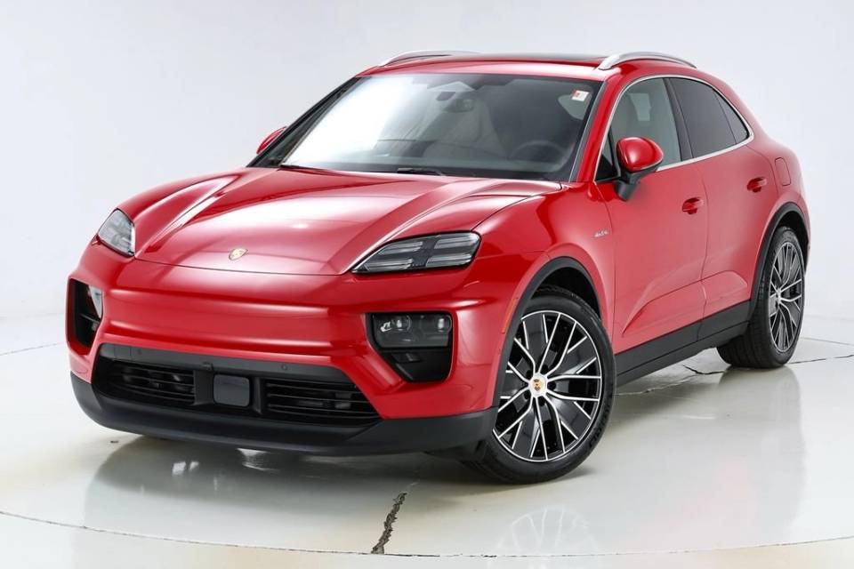 2026 Porsche Macan 4 Electric
