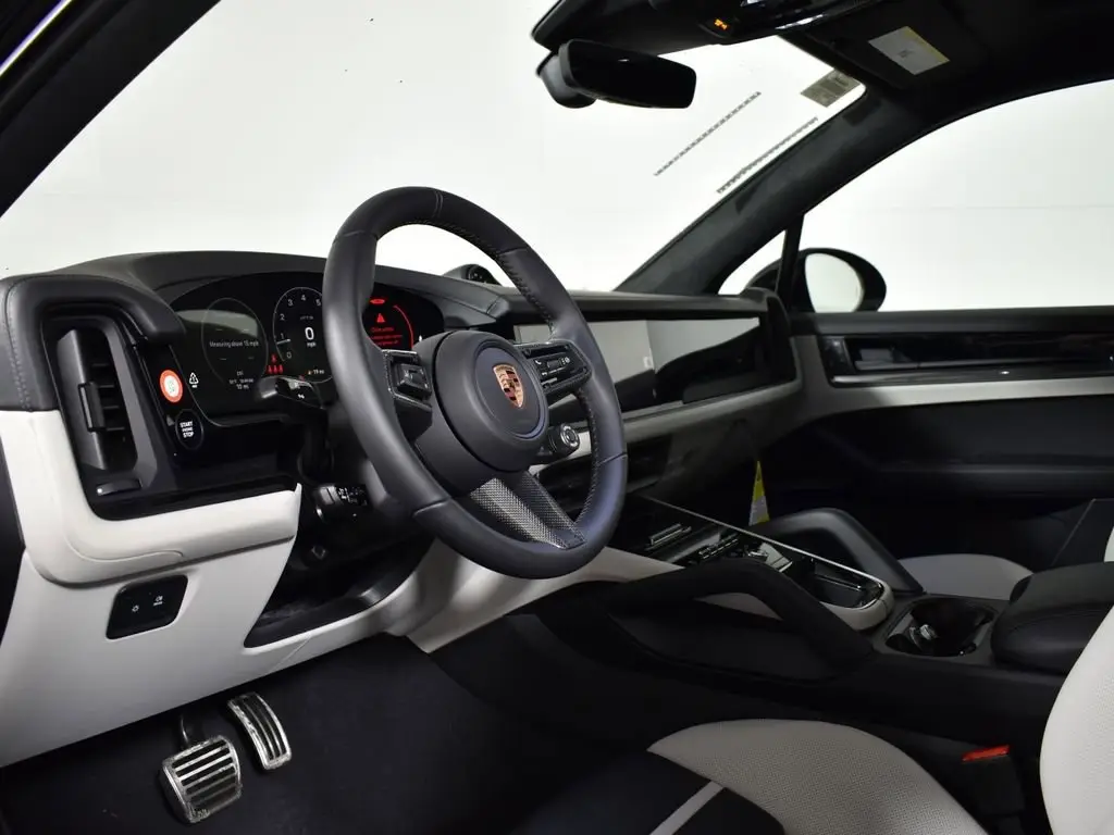 2026 Porsche Cayenne GTS - Photo 32