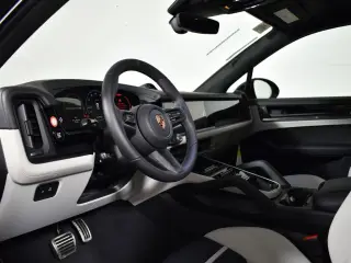 2026 Porsche Cayenne GTS - Photo 29