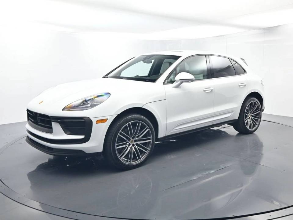 2026 Porsche Macan