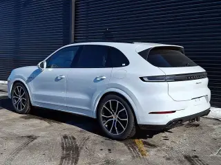 2026 Porsche Cayenne E-Hybrid - Photo 21