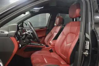2025 Porsche Macan Base - Photo 37