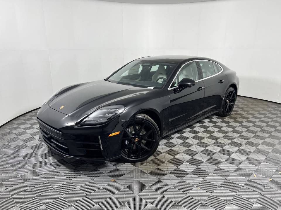 2026 Porsche Panamera Base