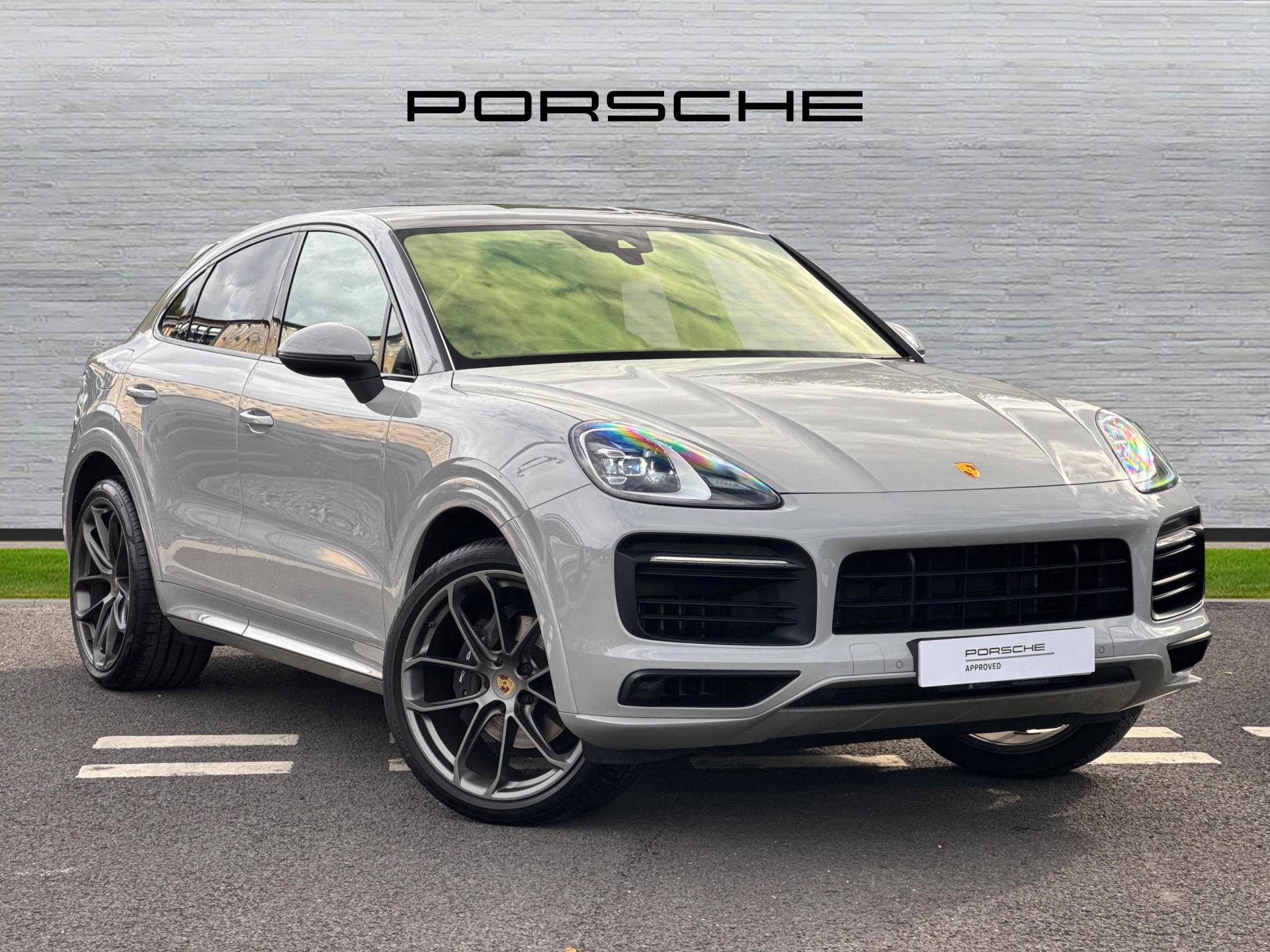 Cayenne, photo 1 of 32