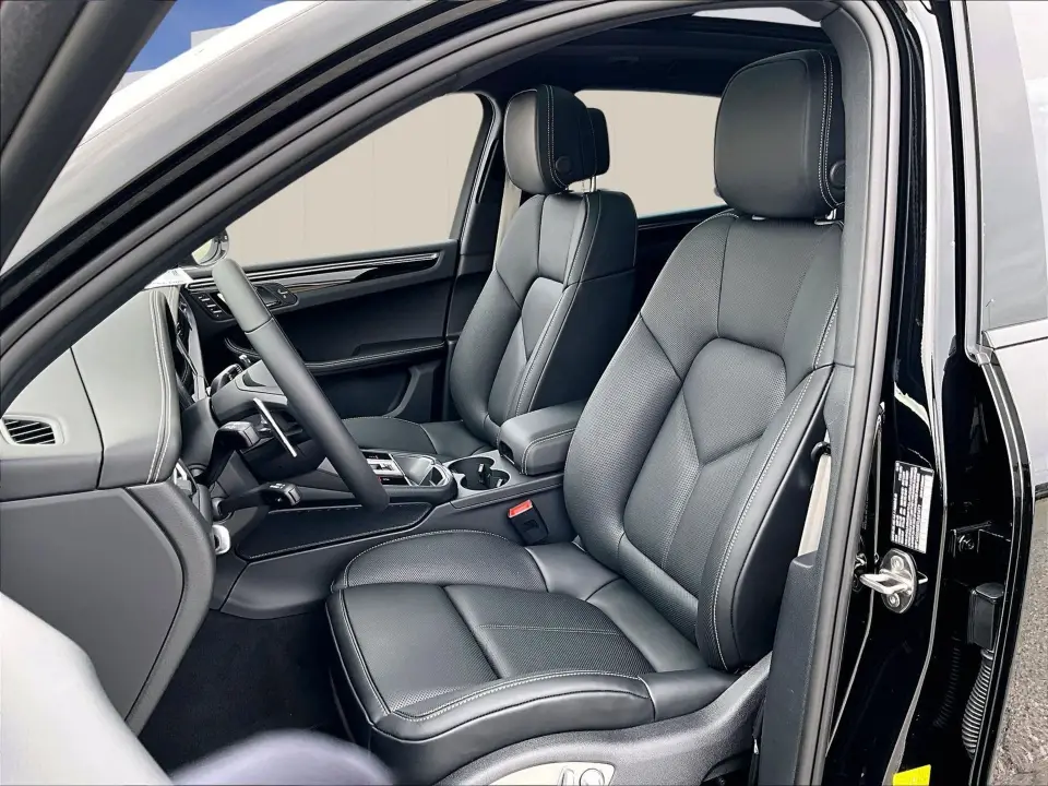 2026 Porsche Macan S - Photo 39
