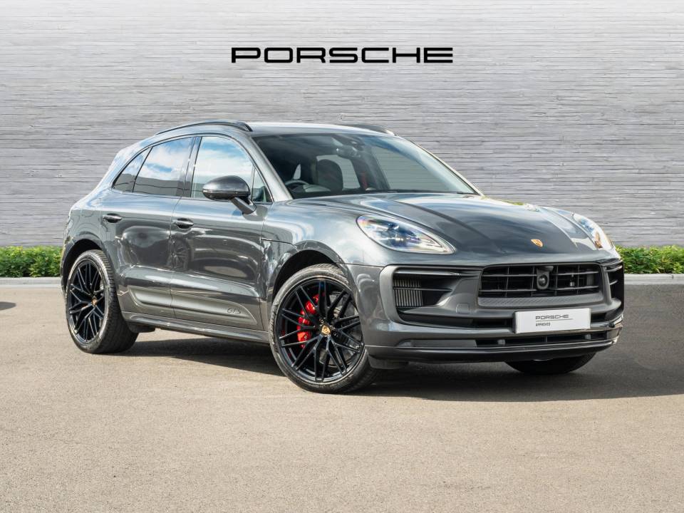 2024 PORSCHE MACAN