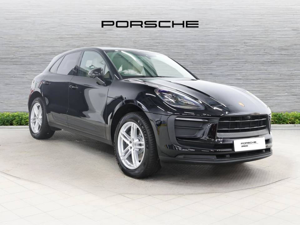 2023 PORSCHE MACAN