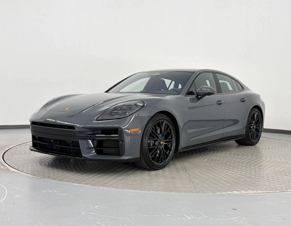 2026 Porsche Panamera