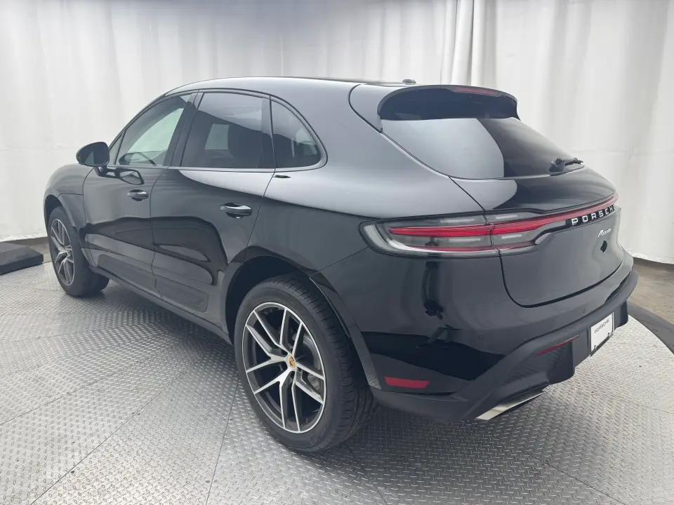 2025 Porsche Macan Base - Photo 23
