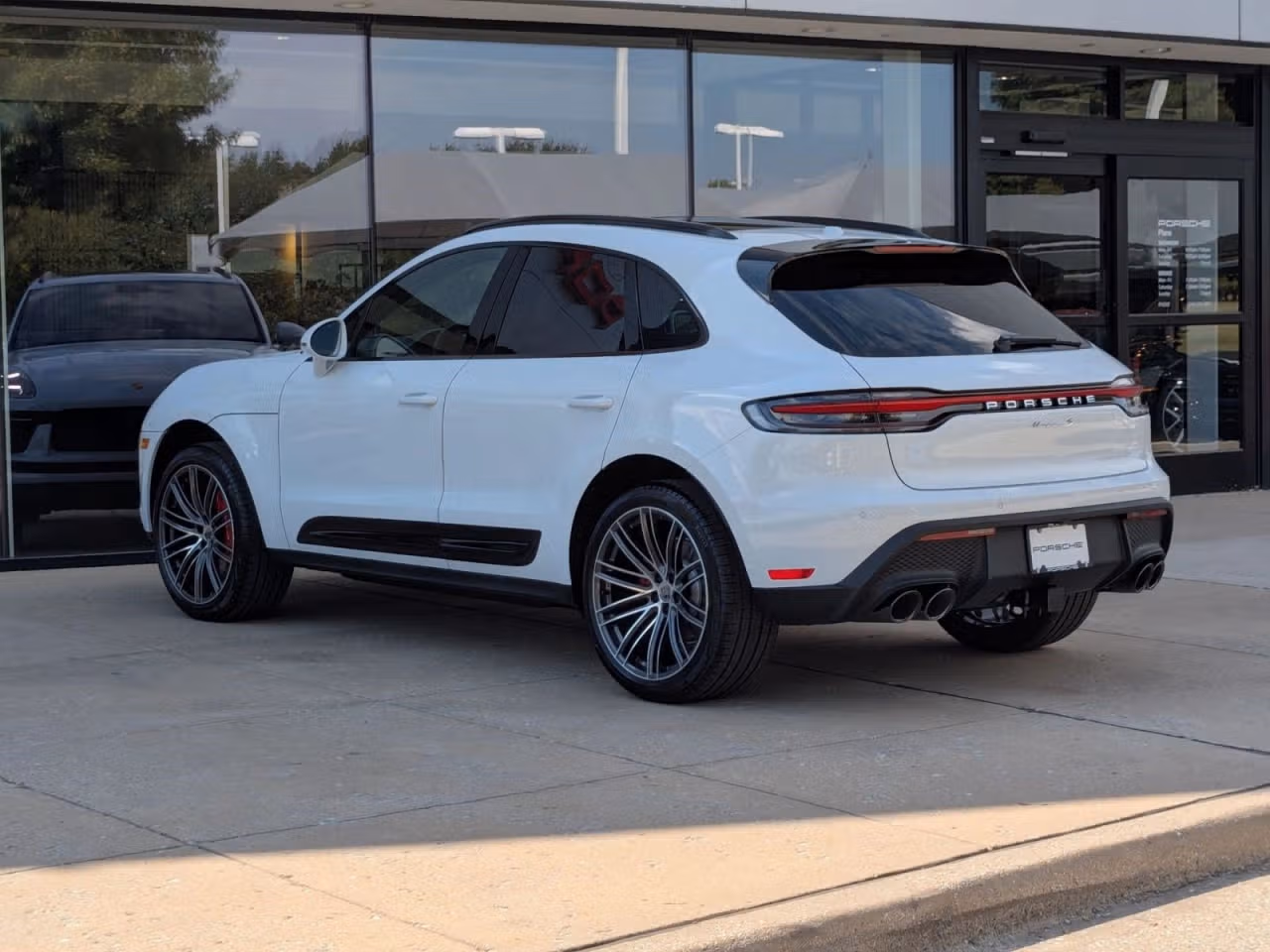 2026 Porsche Macan S - Photo 20