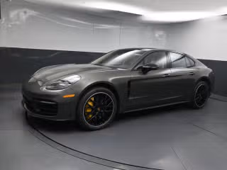 2022 Porsche Panamera